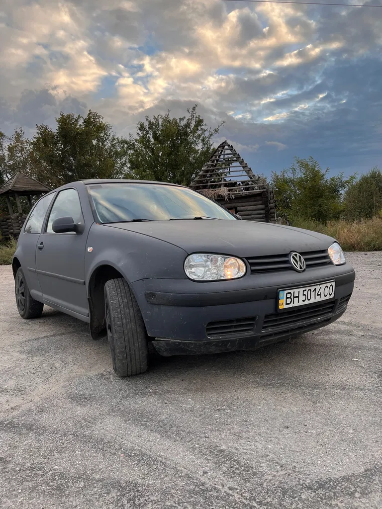 Фото 1999 Volkswagen Golf