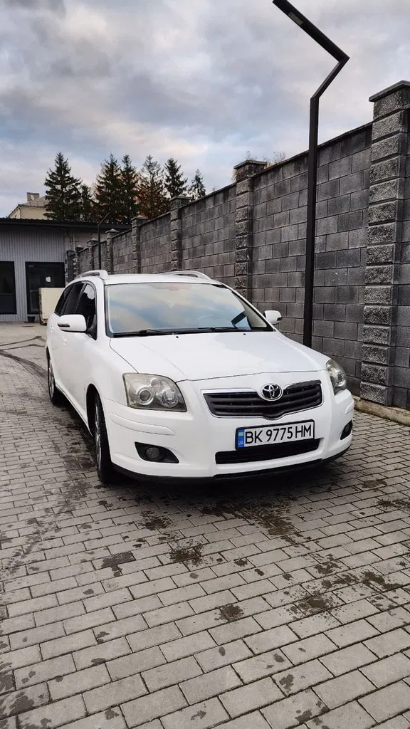 Фото 2007 Toyota Avensis