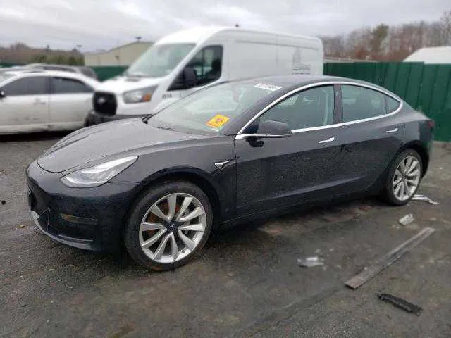 Фото 2019 Tesla Model 3
