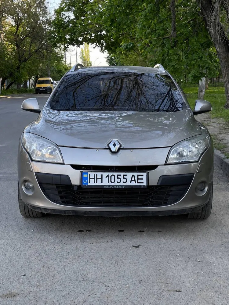 Фото 2010 Renault Megane