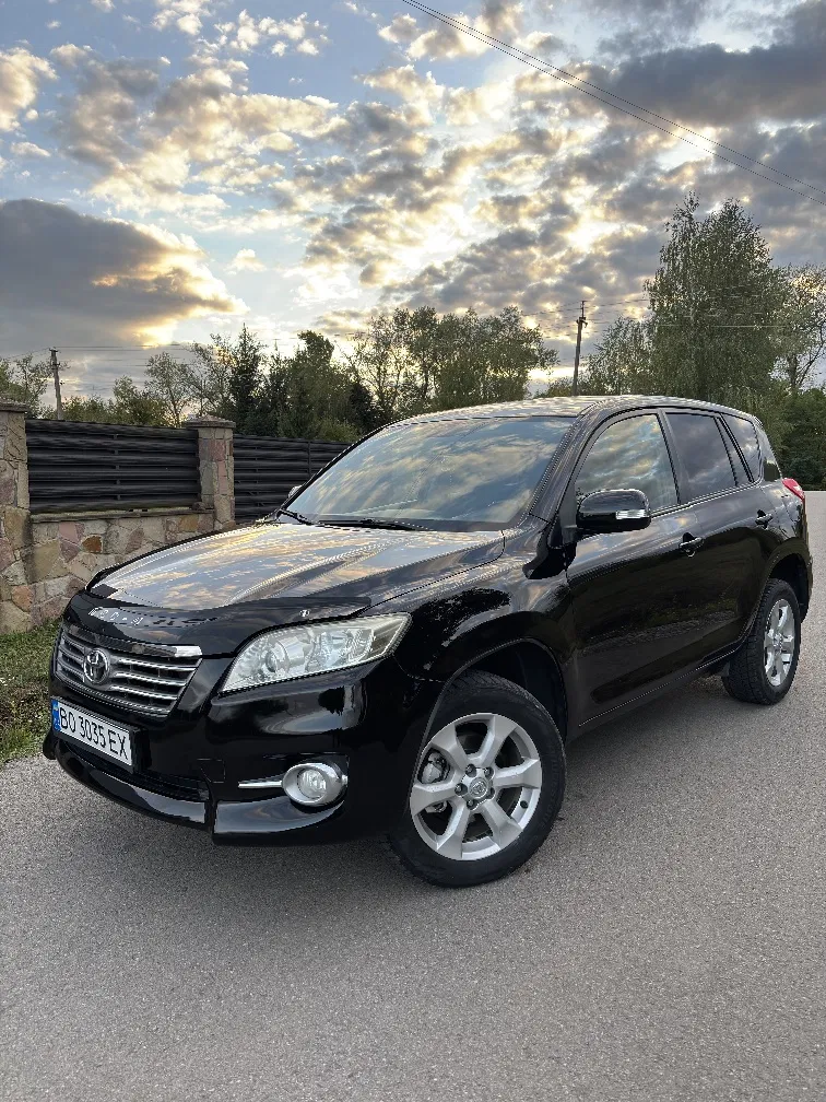 Фото 2011 Toyota RAV 4