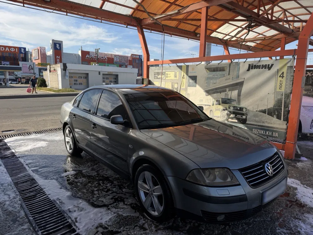 Фото 2002 Volkswagen Passat Sedan