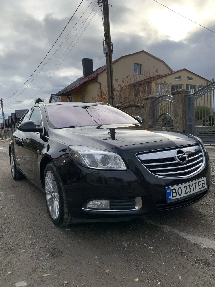 Фото 2013 Opel Insignia