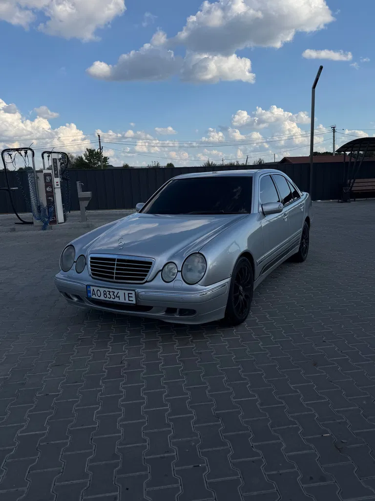 Фото 2000 Mercedes-Benz 200