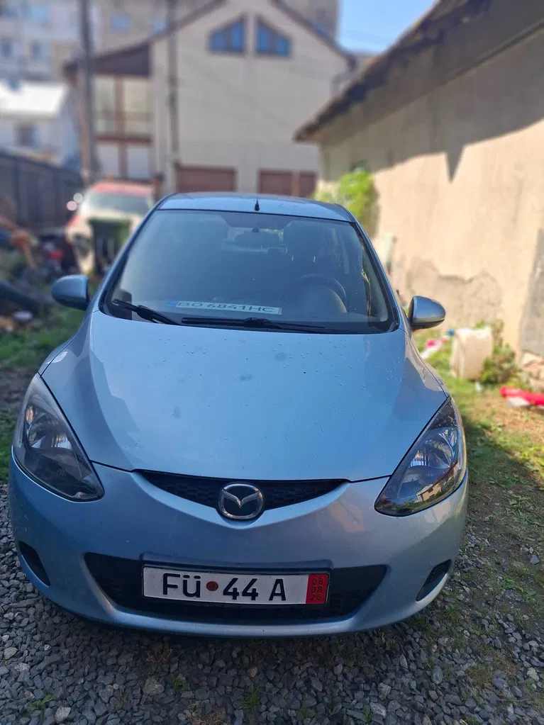 Фото 2008 Mazda 2