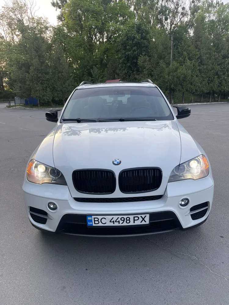 Фото 2011 BMW X5
