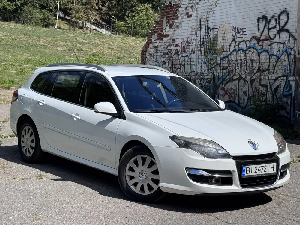 Фото 2011 Renault Laguna