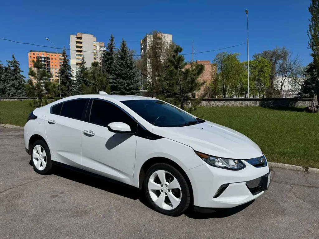 Фото 2015 Chevrolet Volt