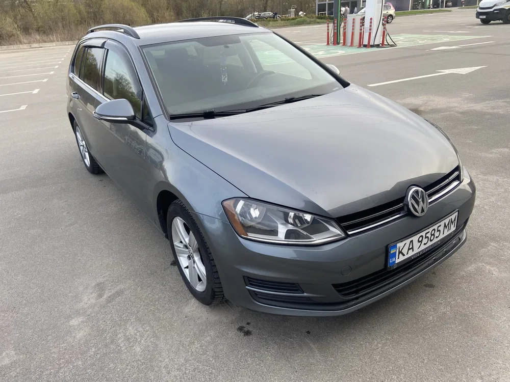 Фото 2015 Volkswagen Golf