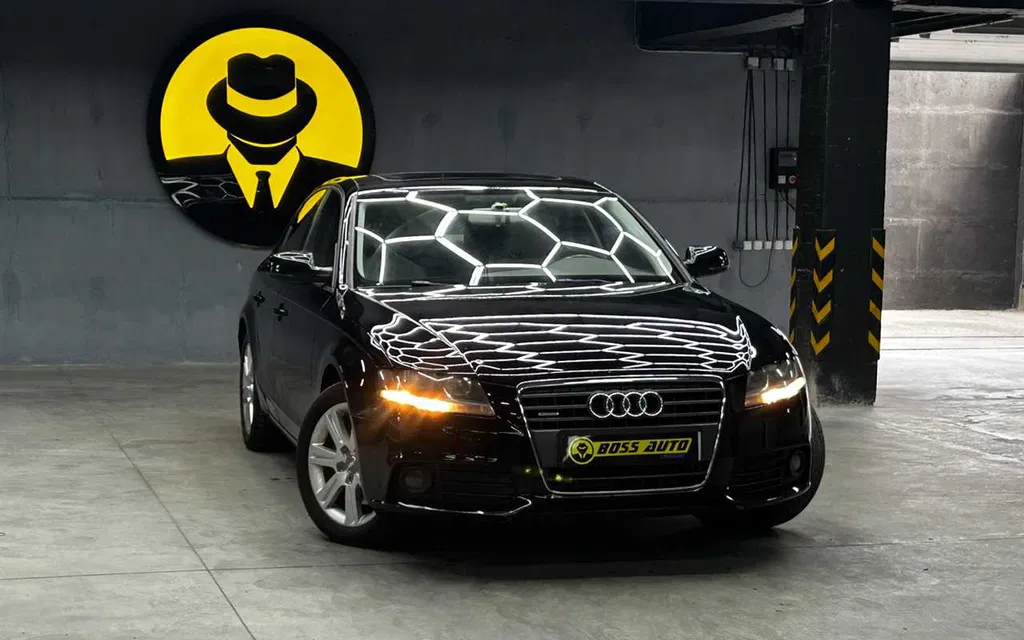 Фото 2011 Audi A4