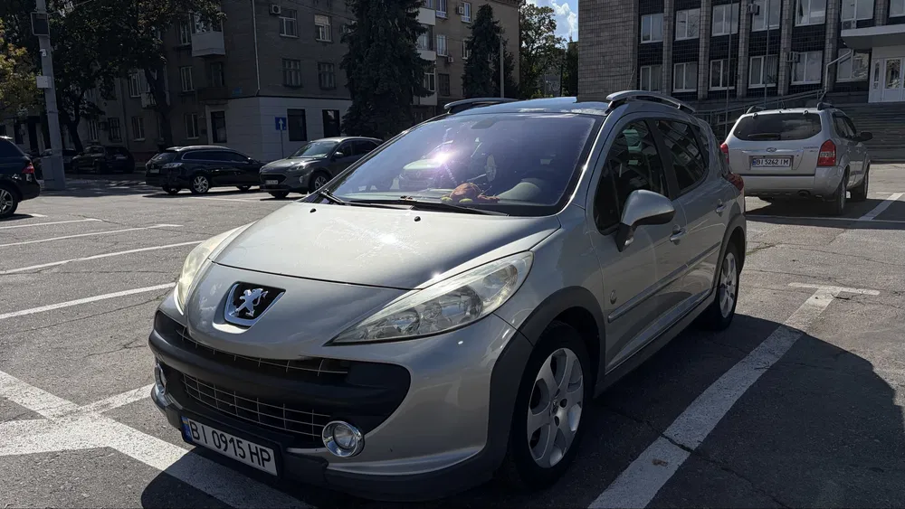 Фото 2008 Peugeot 207