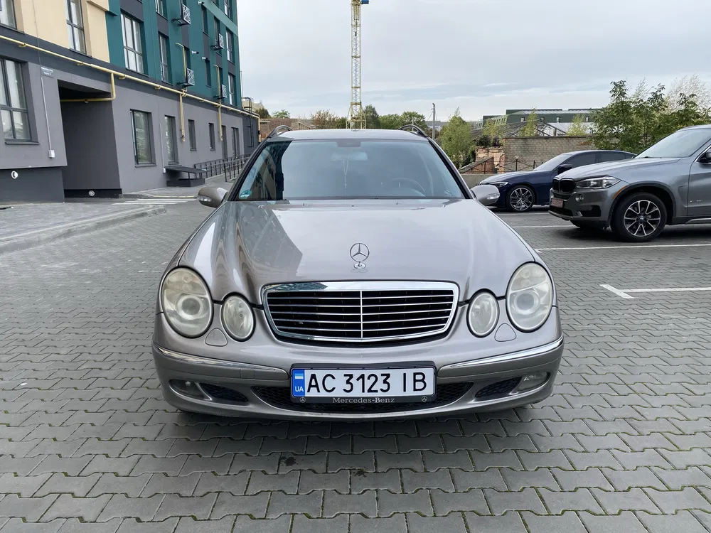 Фото 2006 Mercedes-Benz 320