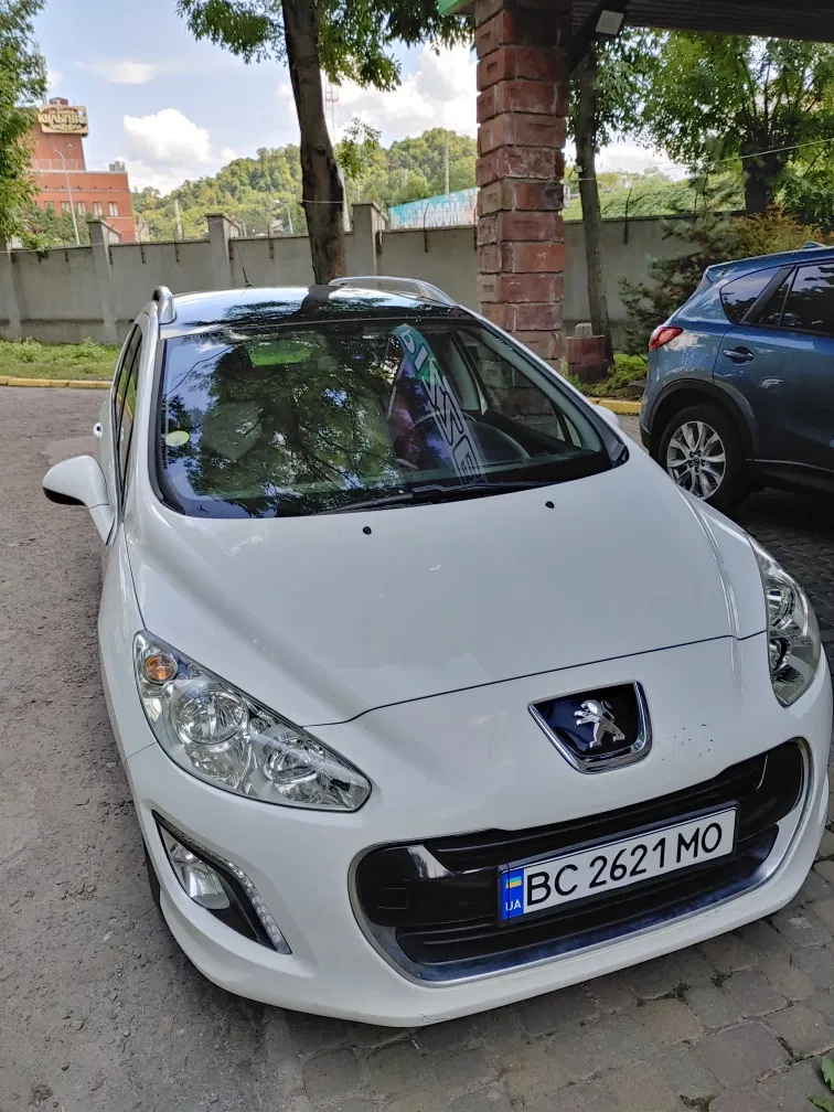 Фото 2011 Peugeot 308
