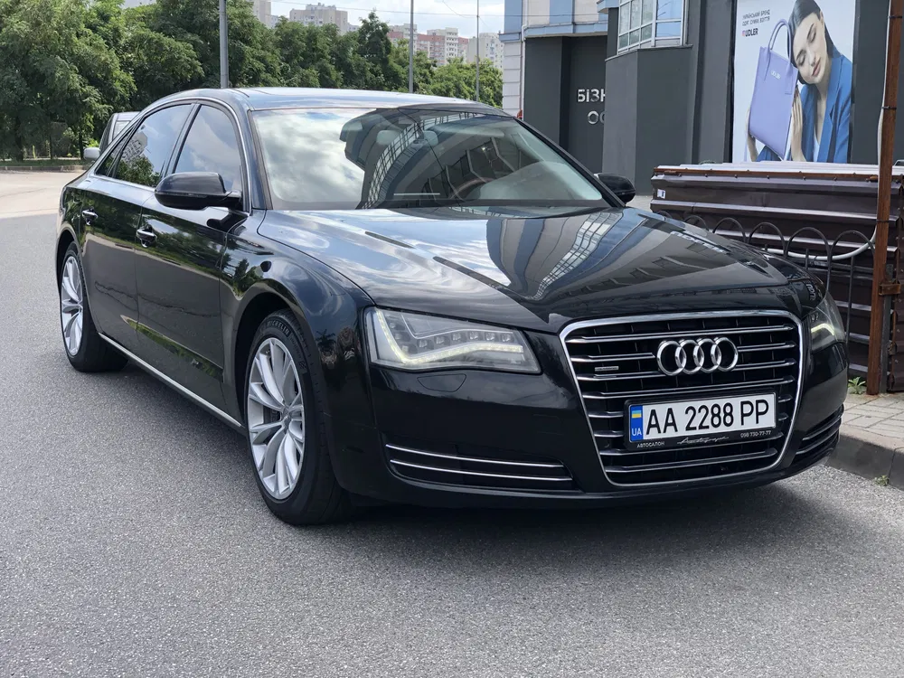 Фото 2012 Audi A8