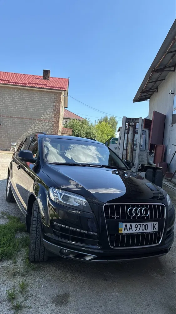 Фото 2012 Audi Q7