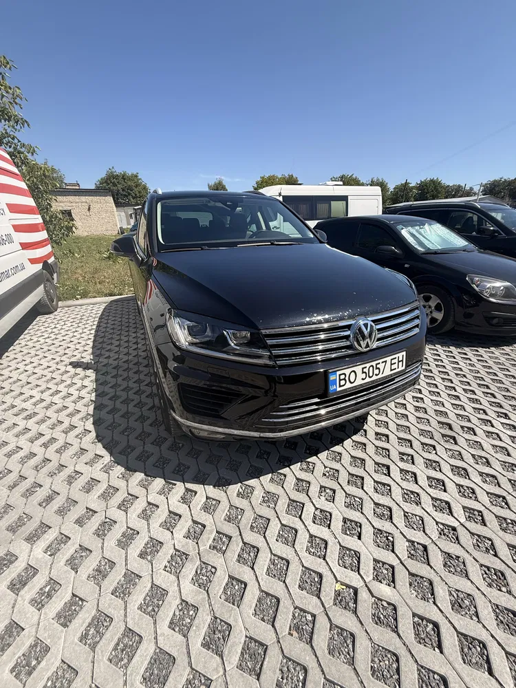 Фото 2015 Volkswagen Touareg