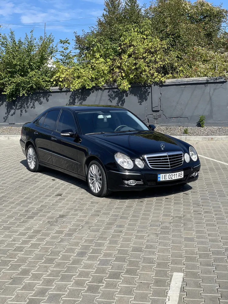 Фото 2008 Mercedes-Benz E серия