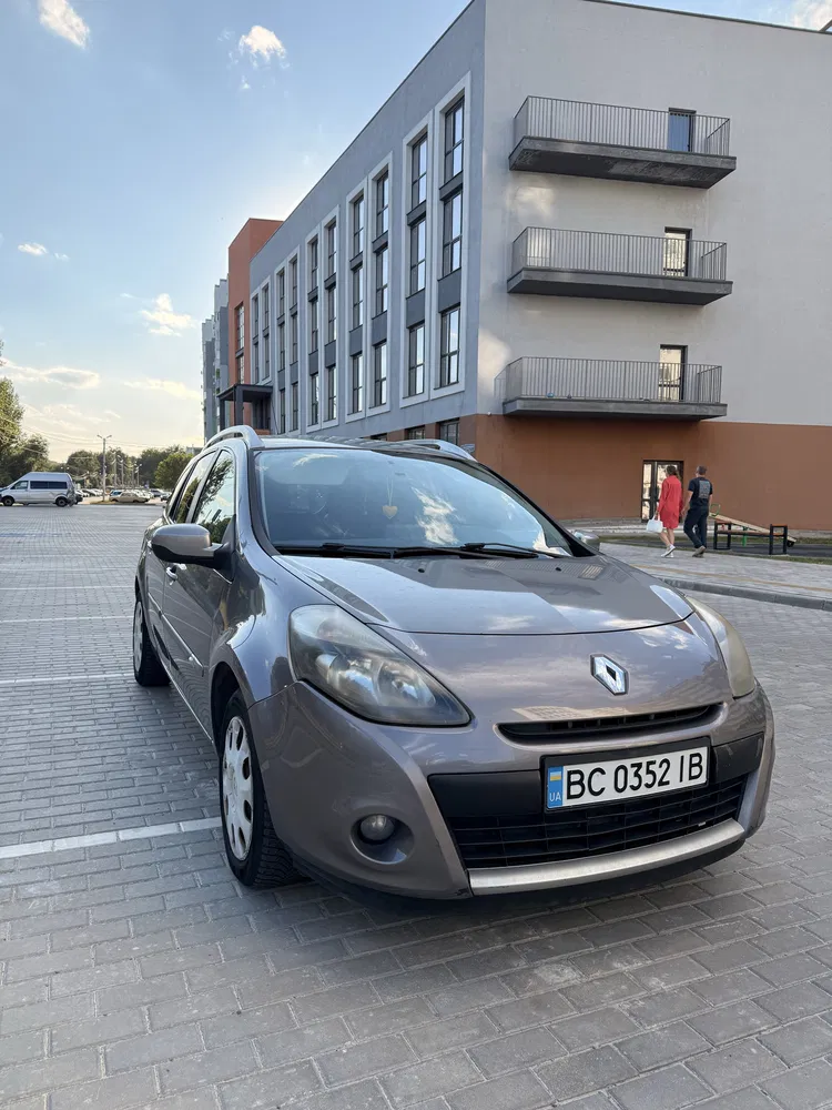 Фото 2012 Renault Clio