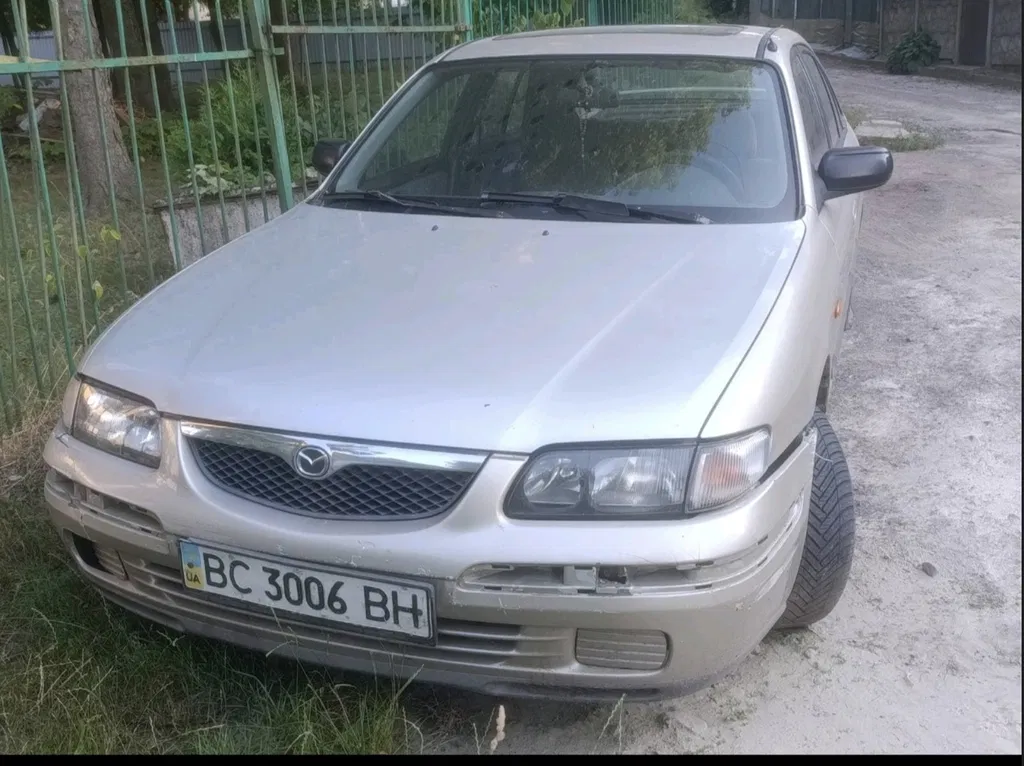 Фото 1998 Mazda 626