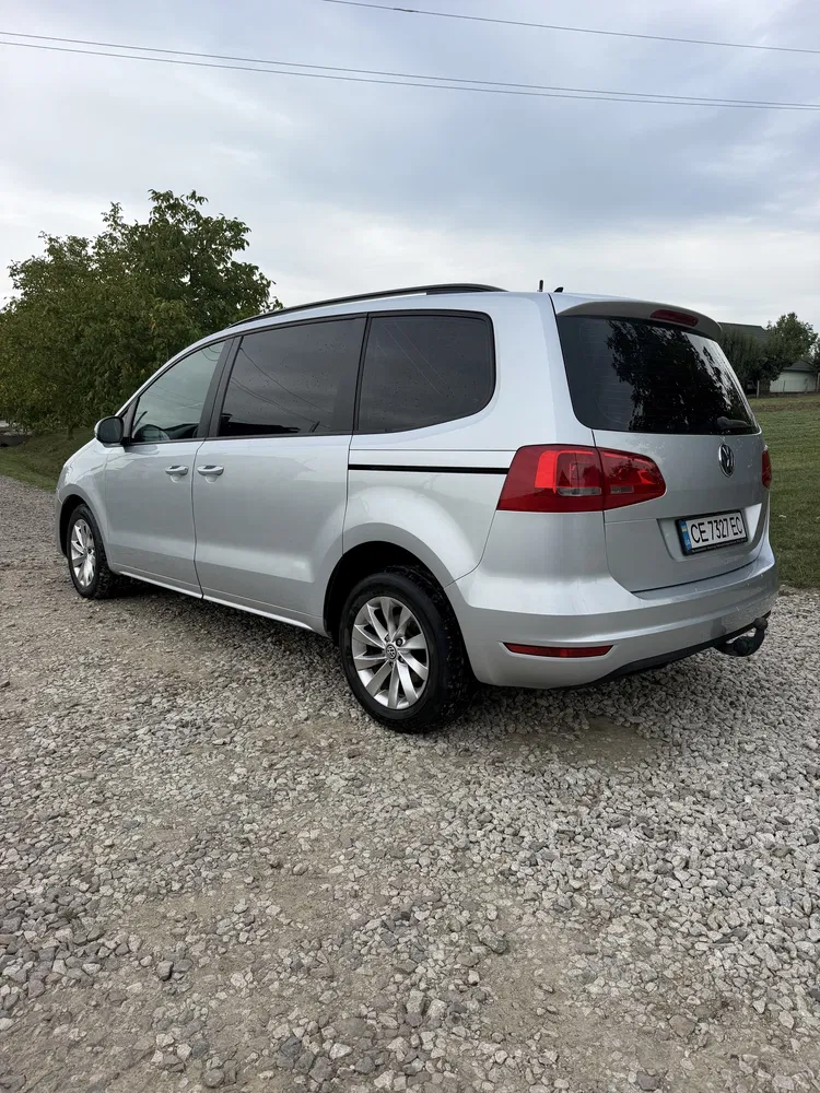 Фото 2012 Volkswagen Sharan