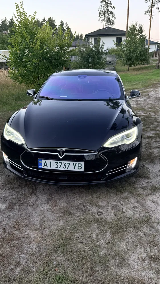 Фото 2015 Tesla Model S