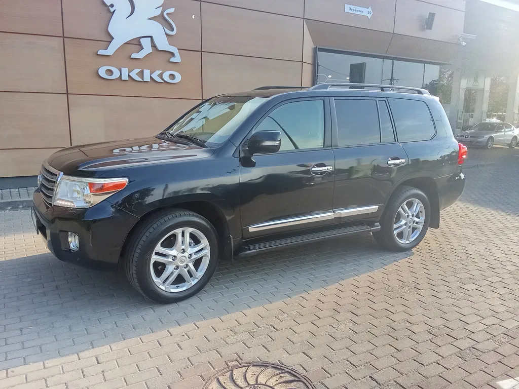 Фото 2012 Toyota Land Cruiser 200