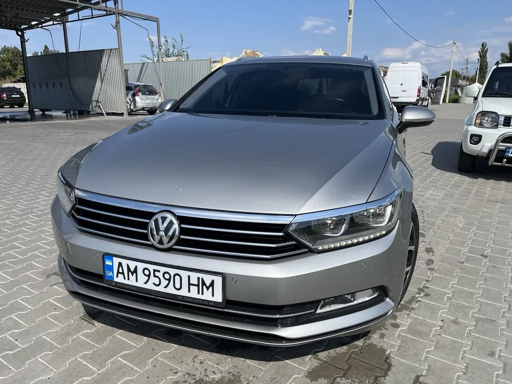 Фото 2015 Volkswagen Passat Variant