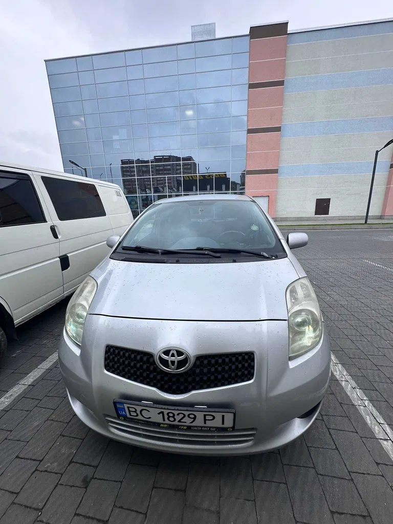 Фото 2007 Toyota Yaris