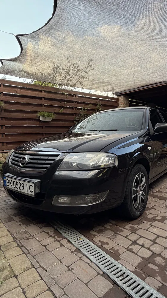Фото 2011 Nissan Almera Classic
