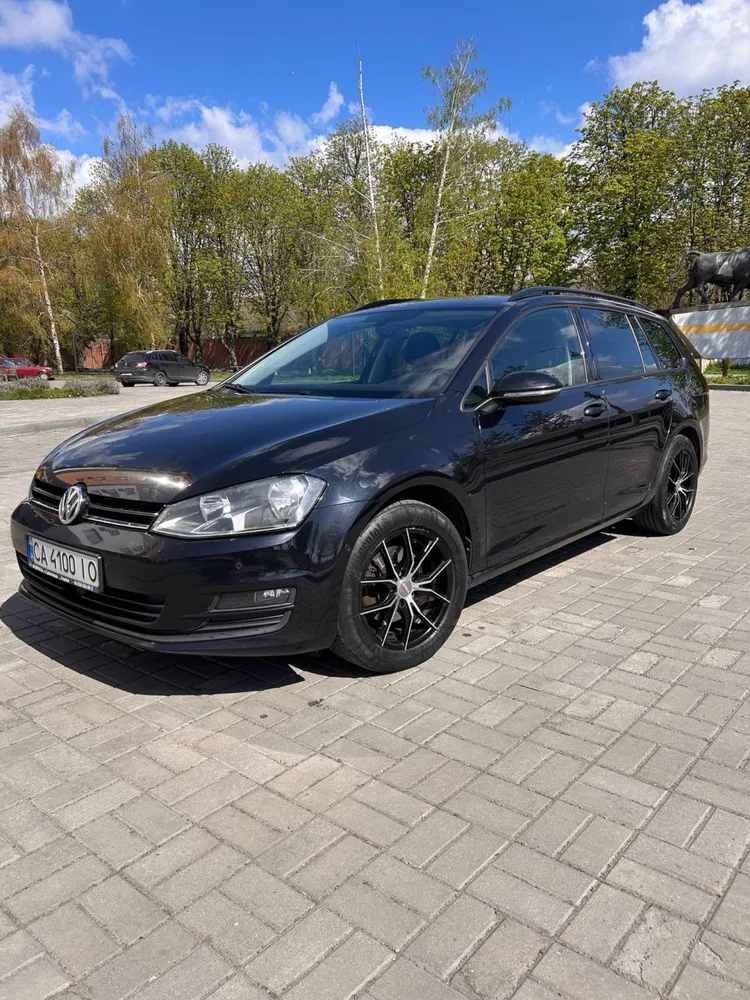 Фото 2016 Volkswagen Golf
