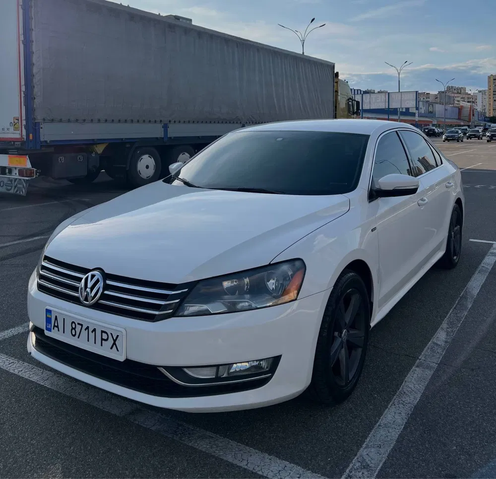 Фото 2015 Volkswagen Passat Sedan