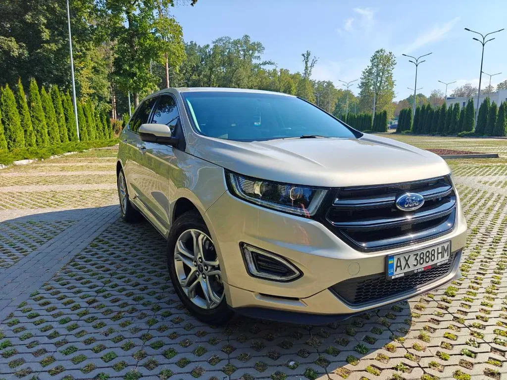 Фото 2017 Ford Edge