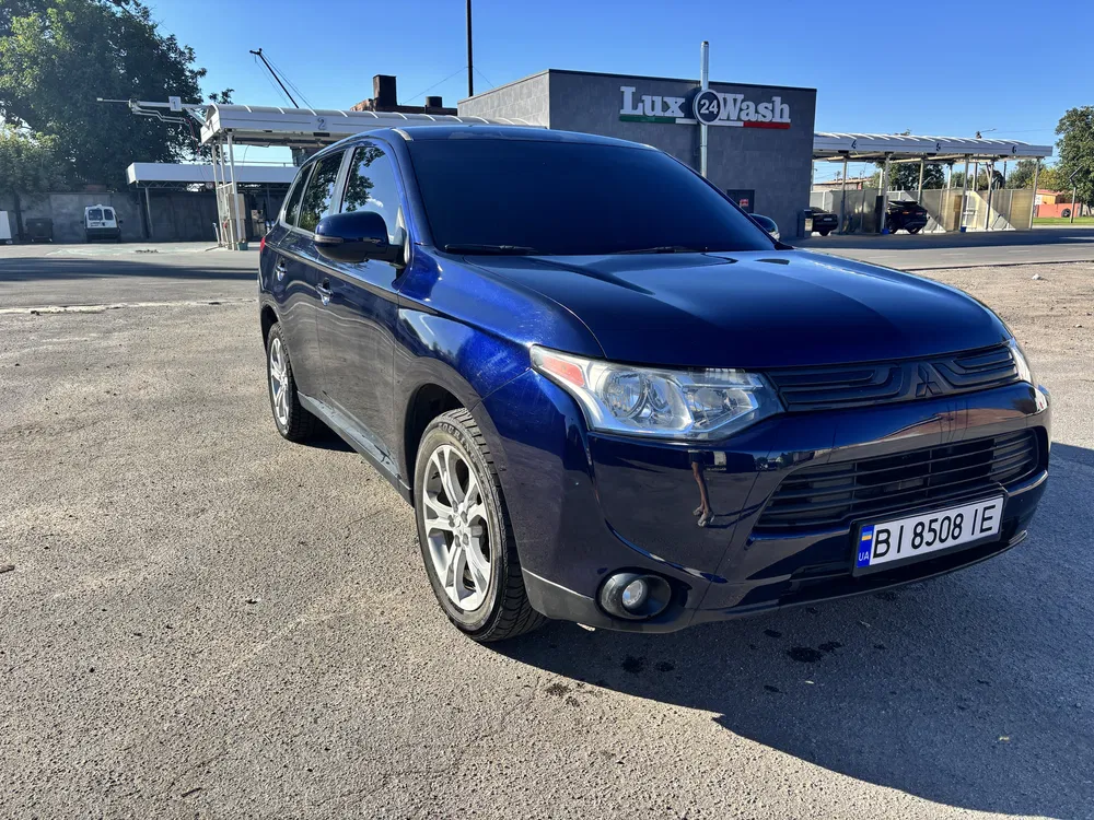 Фото 2013 Mitsubishi Outlander