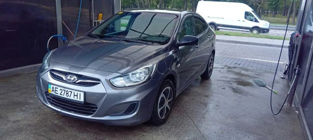 Фото 2013 Hyundai Accent