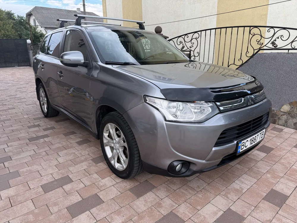 Фото 2013 Mitsubishi Outlander