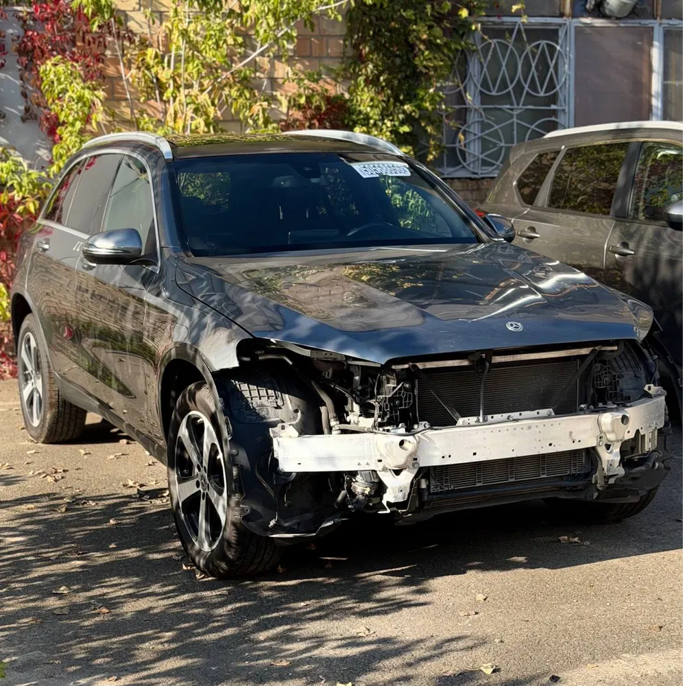Фото 2018 Mercedes-Benz glc