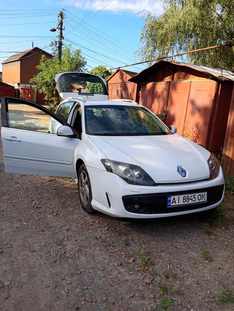 Фото 2010 Renault Laguna