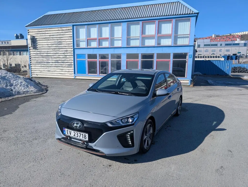 Фото 2018 Hyundai ioniq