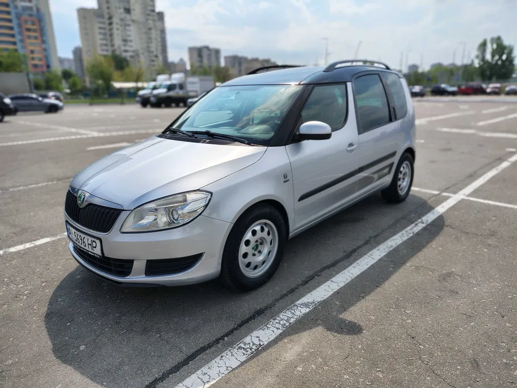 Фото 2011 Skoda Roomster