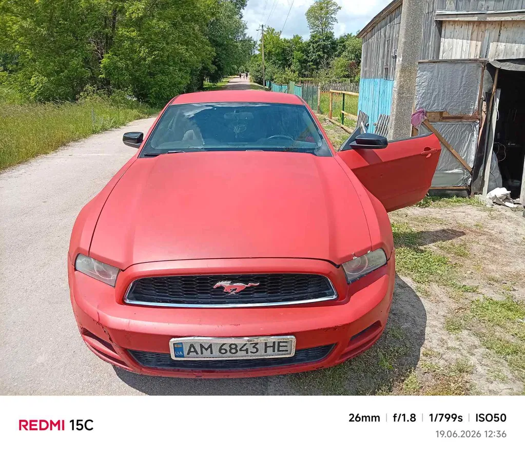 Фото 2012 Ford Mustang