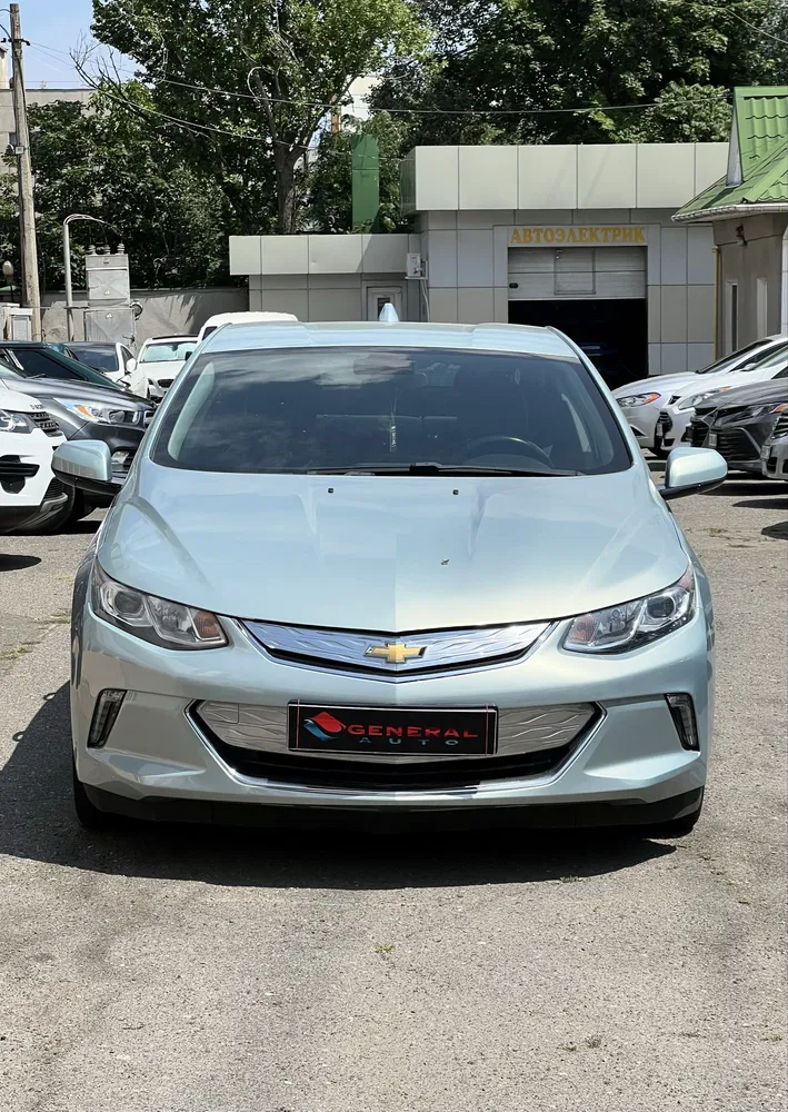 Фото 2018 Chevrolet Volt