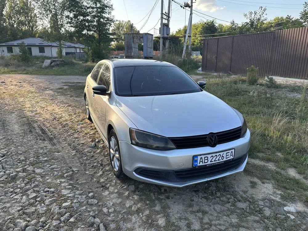 Фото 2011 Volkswagen Jetta