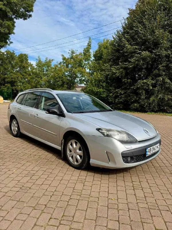 Фото 2010 Renault Laguna