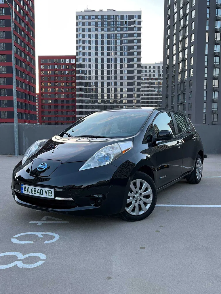 Фото 2013 Nissan Leaf