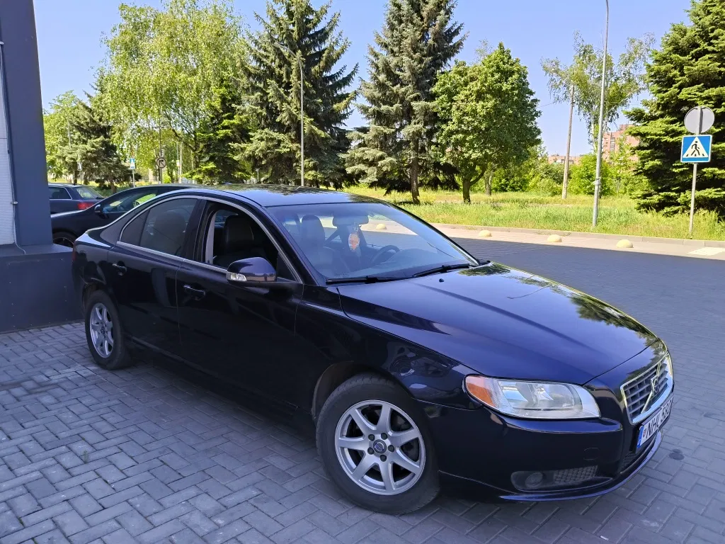 Фото 2010 Volvo S80