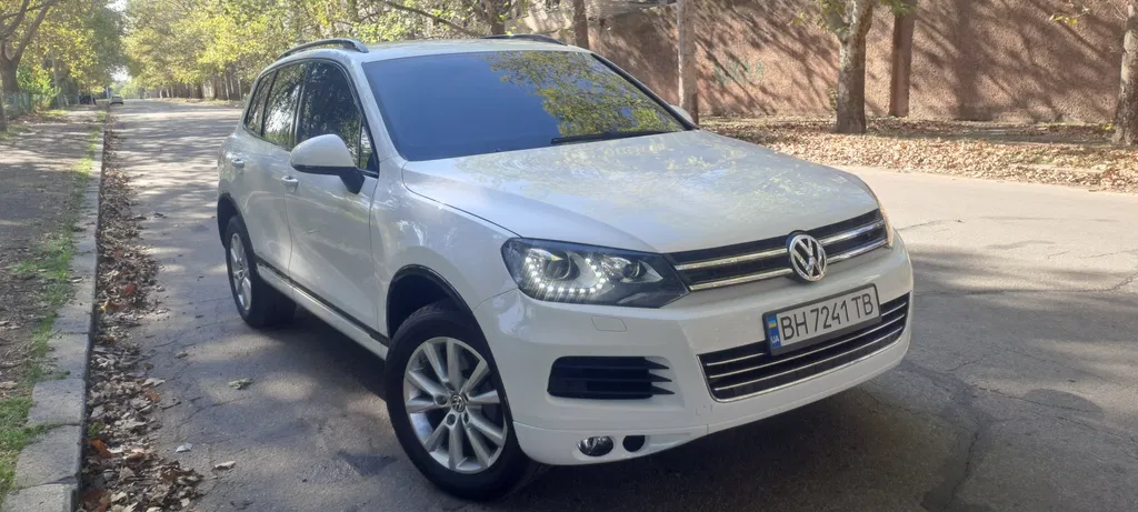 Фото 2014 Volkswagen Touareg
