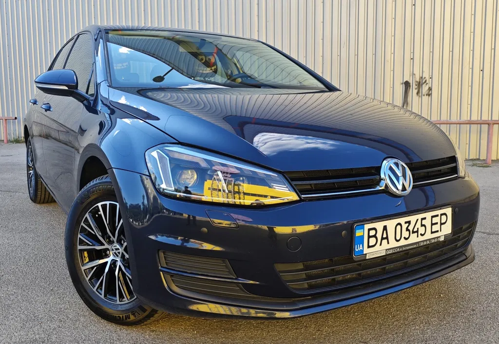 Фото 2016 Volkswagen Golf