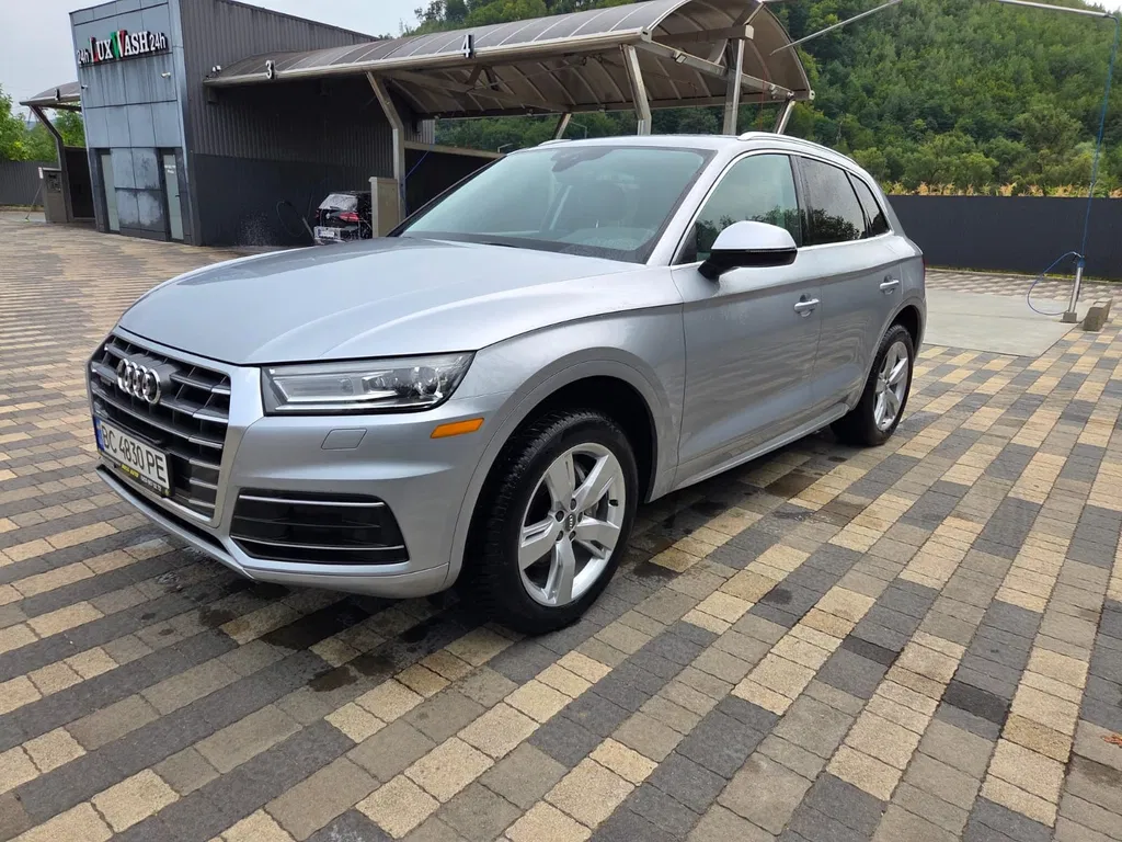 Фото 2019 Audi Q5