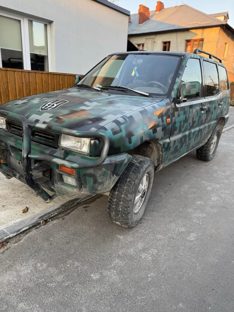 Фото 1992 Nissan Terrano
