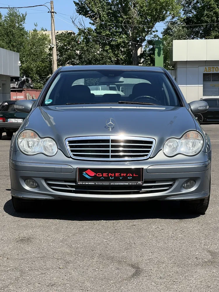 Фото 2006 Mercedes-Benz C серия